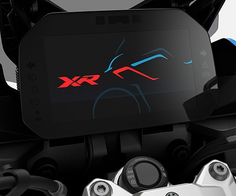 Pohled na TFT barevný displej modelu F 900 XR.