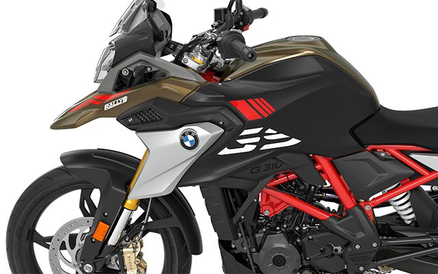 Pohled na typickou flyline GS motocyklu G 310 GS.