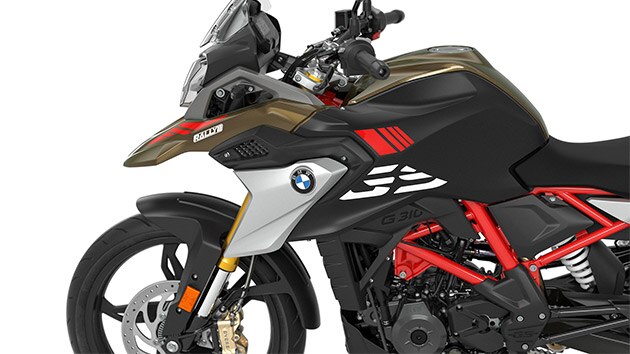 Pohled na typickou flyline GS motocyklu G 310 GS.