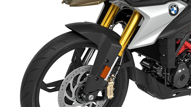 Pohled na zlatě eloxovanou obrácenou vidlici motocyklu G 310 GS.
