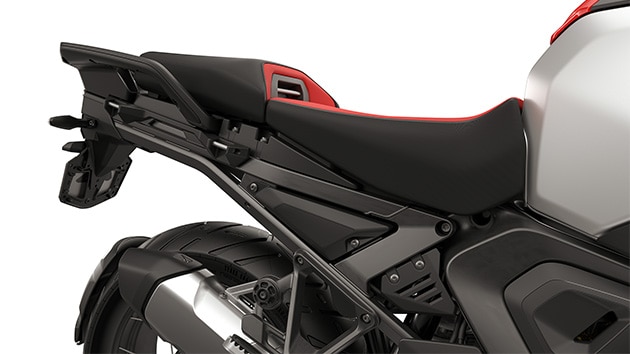 Zadní rám z hliníkových trubek ve tvaru mřížky