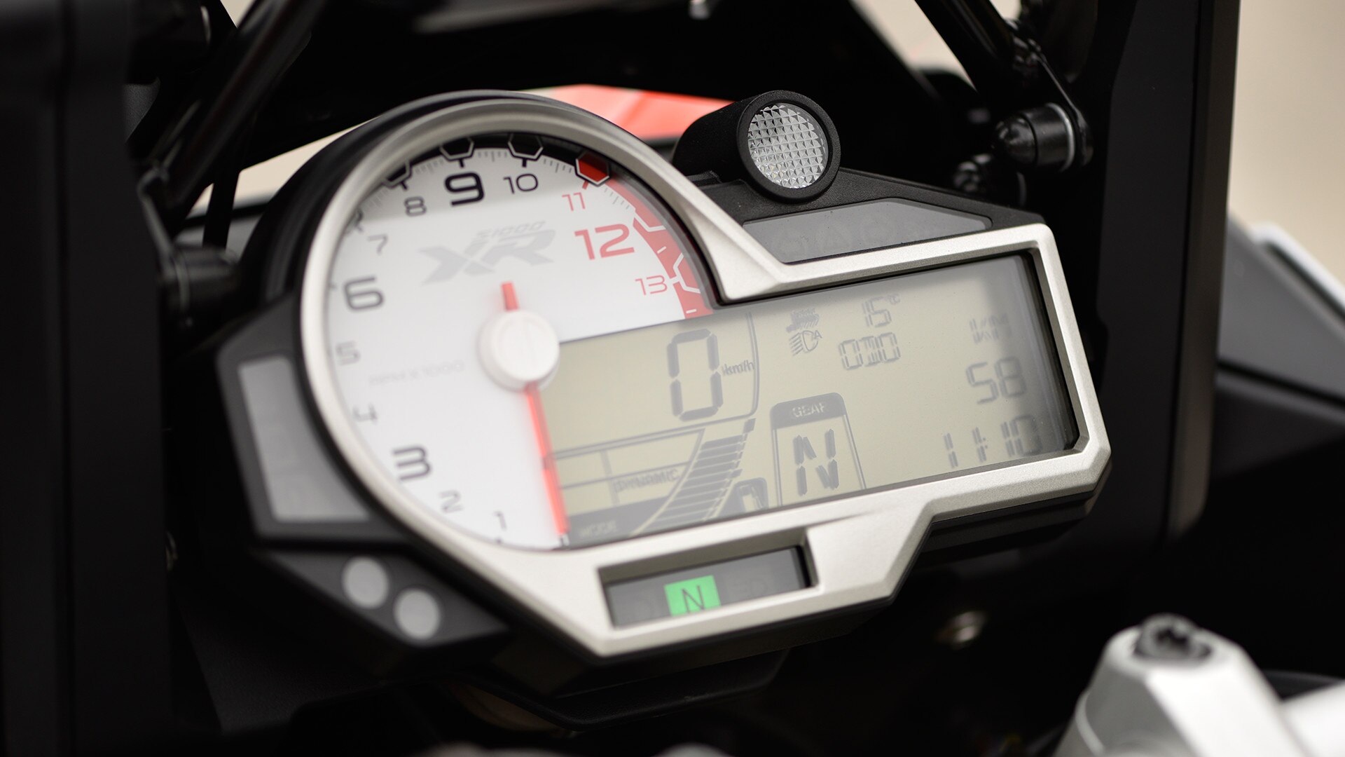 Multifunkční přístrojový panel S 1000 XR