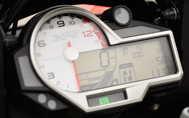 Multifunkční přístrojový panel S 1000 XR