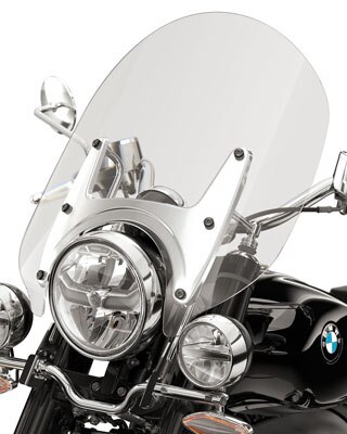 Pohled na čelní štít motocyklu R 18 Classic.