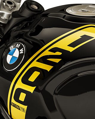 Pohled na kryty hlavy válců motocyklu R nineT Urban G/S.