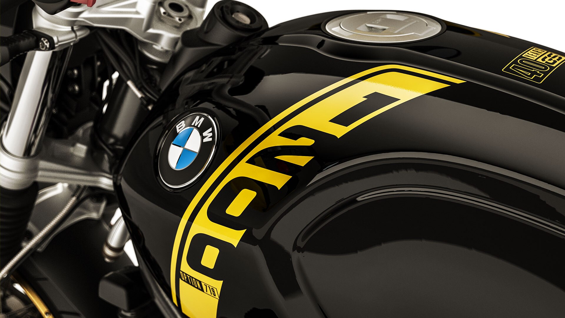 Pohled na kryty hlavy válců motocyklu R nineT Urban G/S.