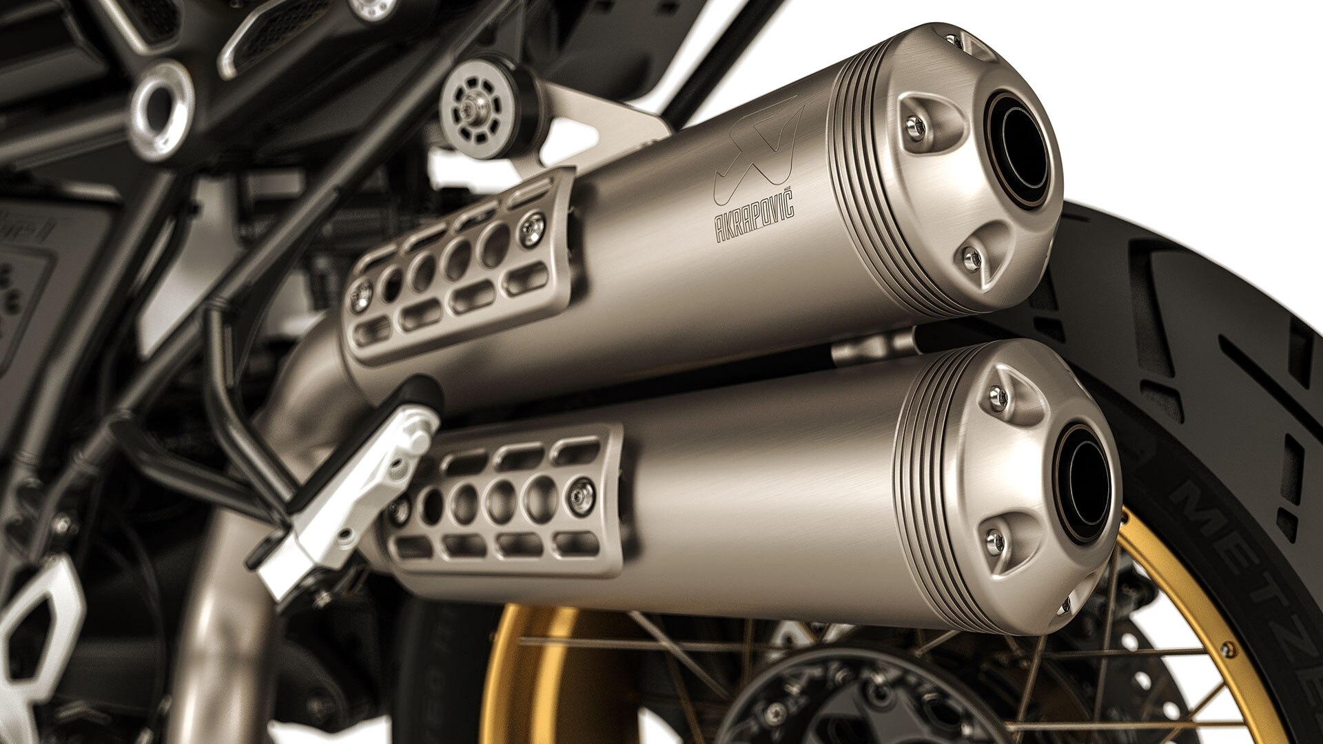 Pohled na zdvižený výfuk motocyklu R nineT Urban G/S.