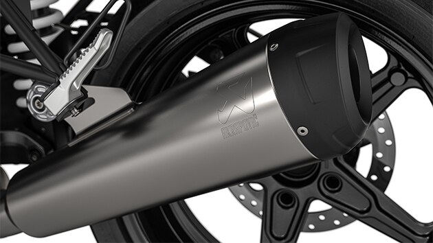 Pohled na výfukový systém motocyklu R nineT Pure.