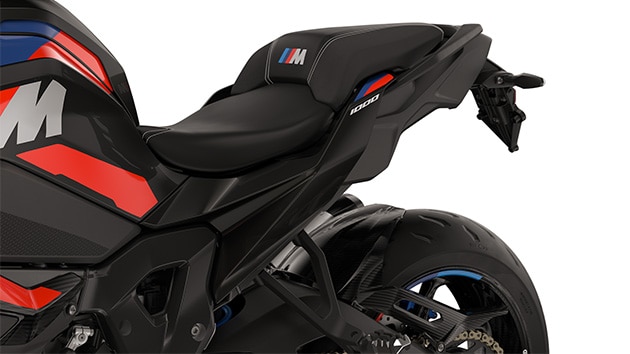 Štíhlá záď a frézované díly motocyklu M 1000 XR od BMW Motorrad
