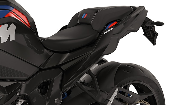 Štíhlá záď a frézované díly motocyklu M 1000 XR od BMW Motorrad