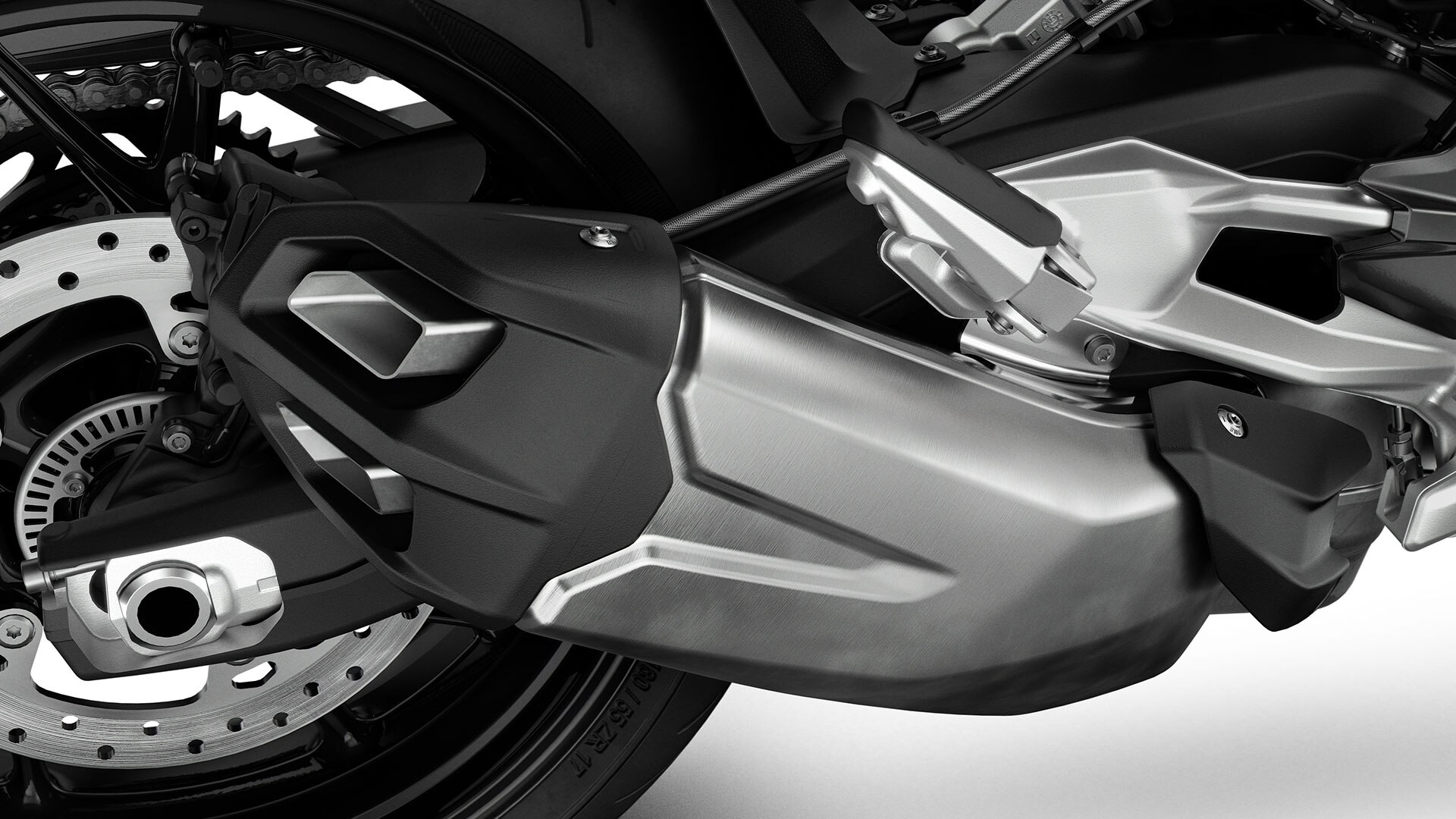 Krátký výfuk zdůrazňuje dynamiku modelu F 900 R.