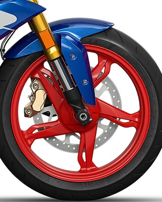 Pohled na hliníkové lité kolo modelu G 310 R.