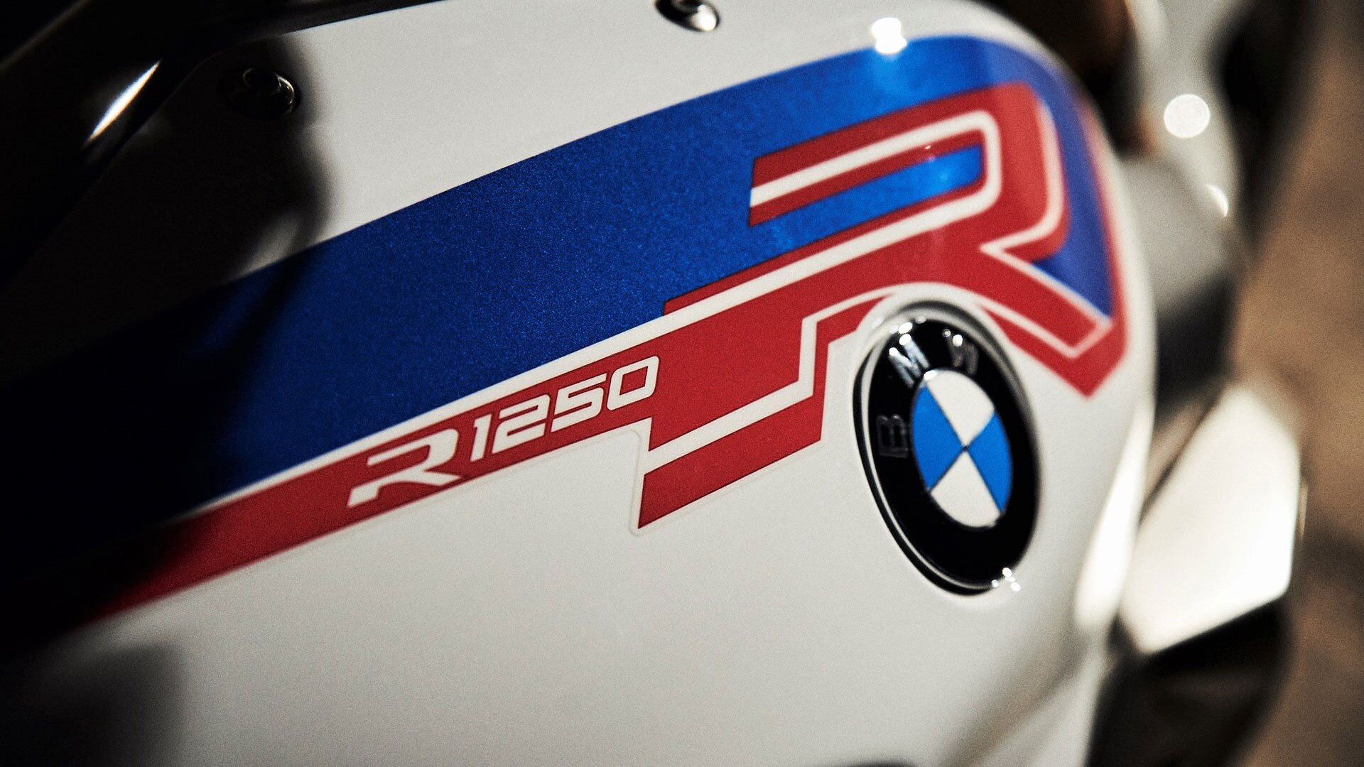 BMW R 1250 R s TFT displejem