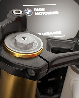 Zlatá 43mm vidlice upside-down motocyklu F 450 RR od BMW Motorrad