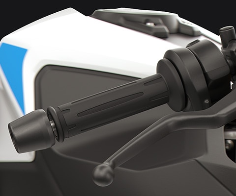 Nastavitelné ruční páky a vyhřívané rukojeti modelu F 450 RR od BMW Motorrad
