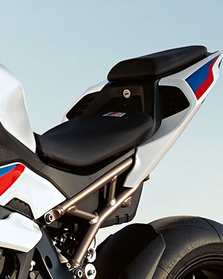 Sportovní sedlo M nového BMW RR