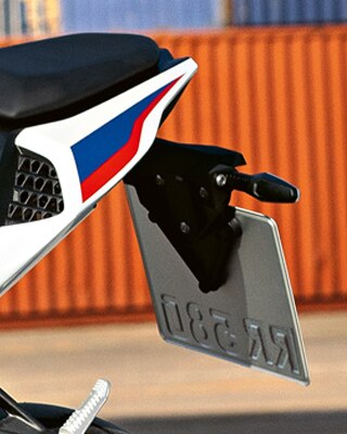 Zadní část nového BMW RR