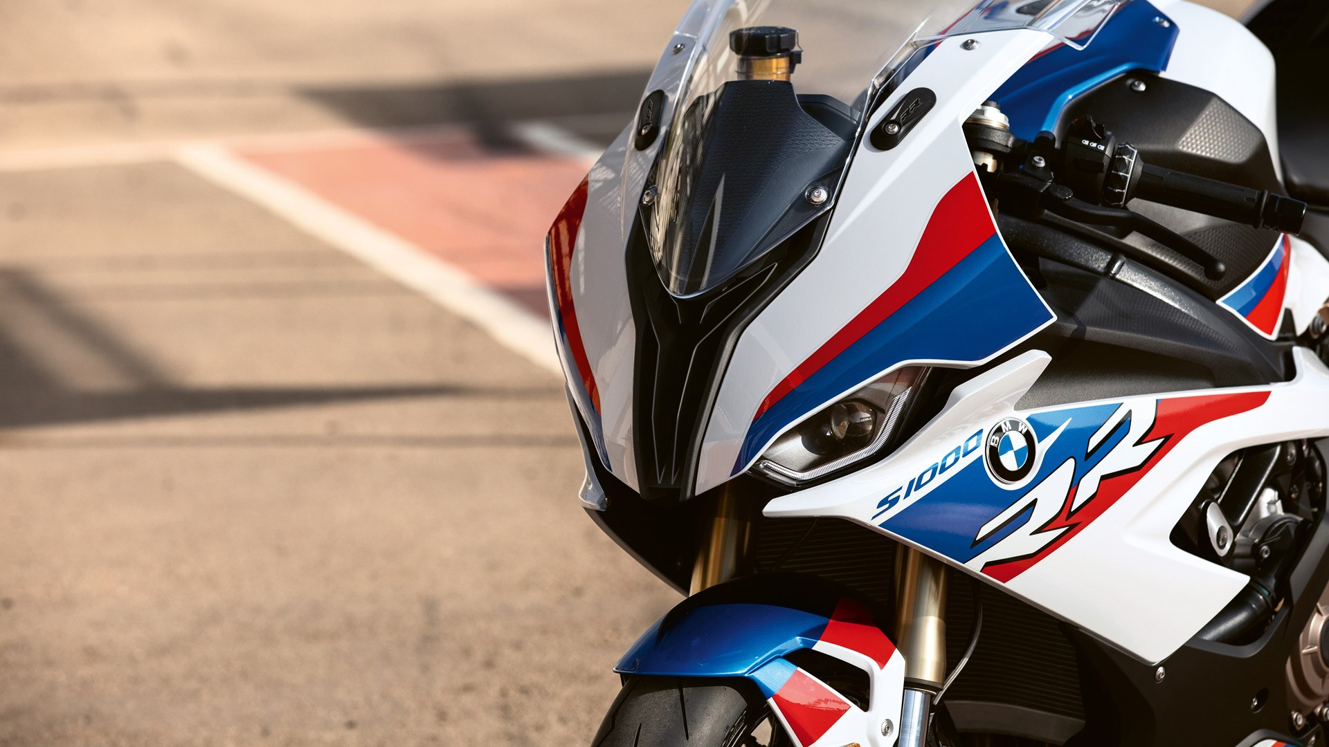 BMW RR světlomety, detailní pohled