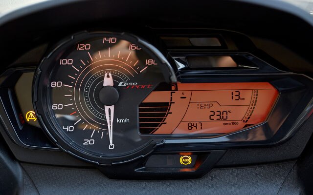 C 650 Sport Multifunkční přístrojový panel